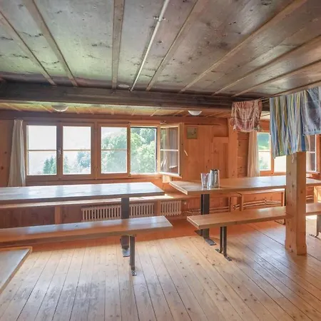 Gruppenwohnung Allegra Bis 16 Personen 200m2